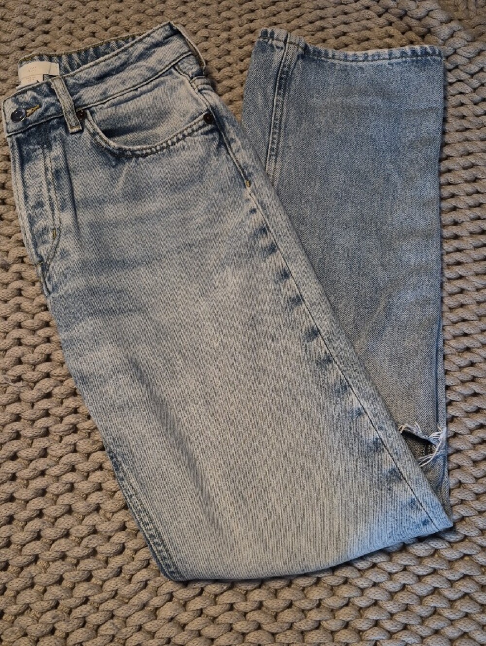 H&M Light Blue High-Rise Straight Jeans